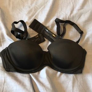 Black Hanes strapless bra